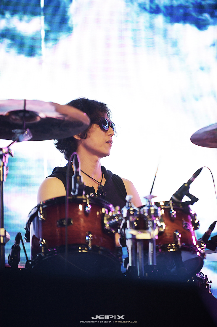 RH_LIVE_03.jpg