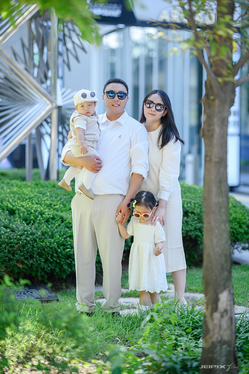 PKW1st_025_Web.jpg