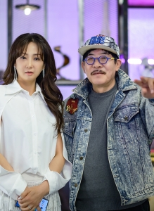 여정인, 한용진